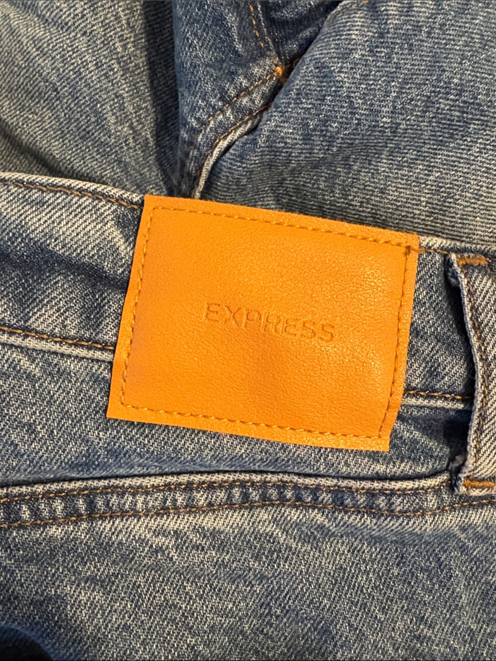 Express Mid Rise 4” Inseam Button Fly Denim Shorts 8 - Picture 7 of 9